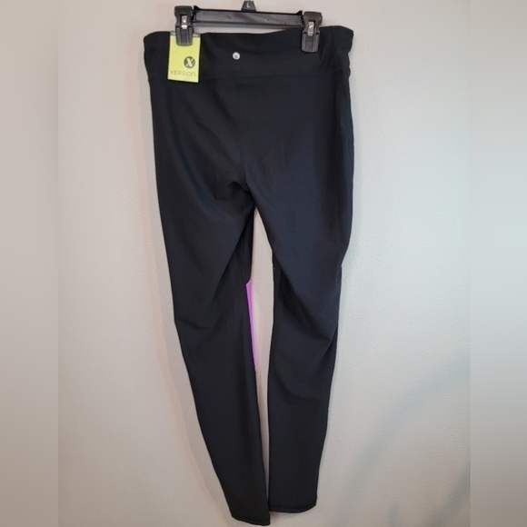 XERSION size Medium NWT Black and Purple Yoga Leggings - Picture 4 of 6